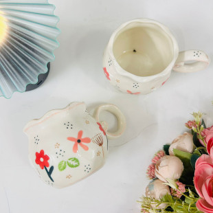 Ins-Style Heart-Shaped Floral Ceramic Mug – 380ml