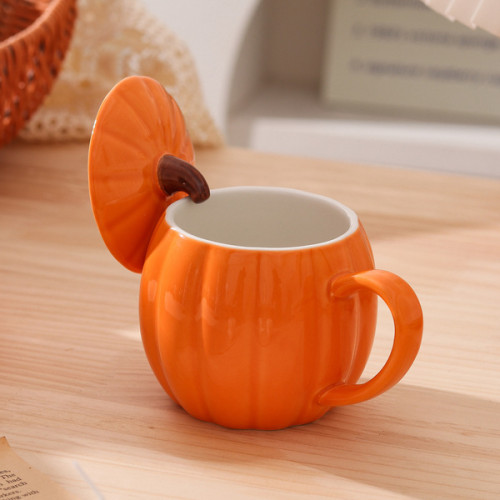 Pumpkin Ceramic Mug with Lid